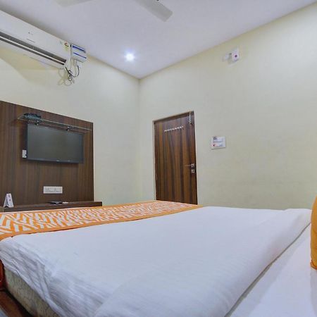 Hotel Oyo 7627 Royal Plaza Hajdarabad Zewnętrze zdjęcie
