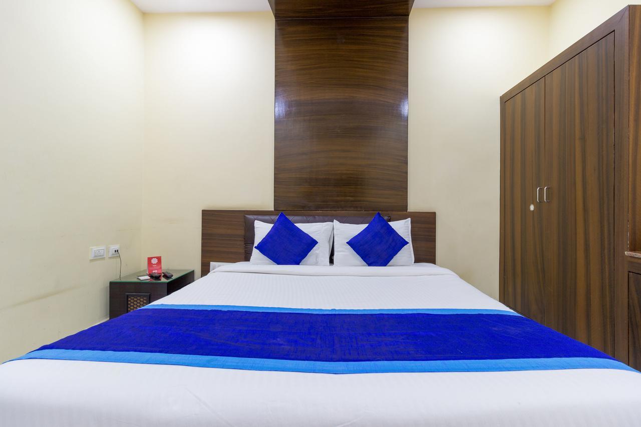 Hotel Oyo 7627 Royal Plaza Hajdarabad Zewnętrze zdjęcie