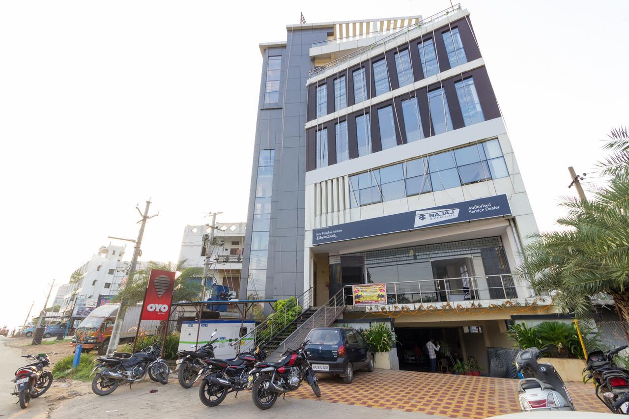 Hotel Oyo 7627 Royal Plaza Hajdarabad Zewnętrze zdjęcie