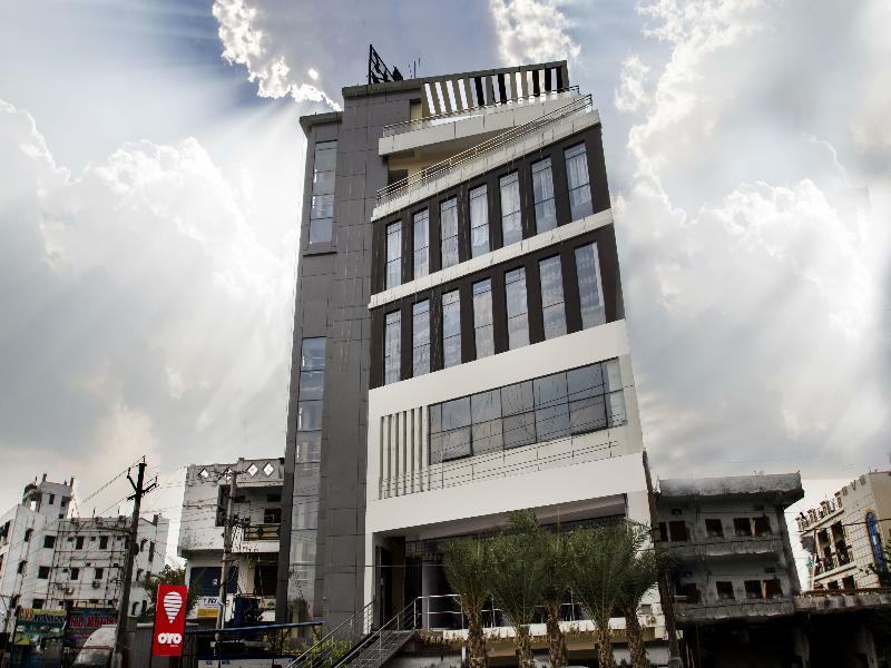Hotel Oyo 7627 Royal Plaza Hajdarabad Zewnętrze zdjęcie